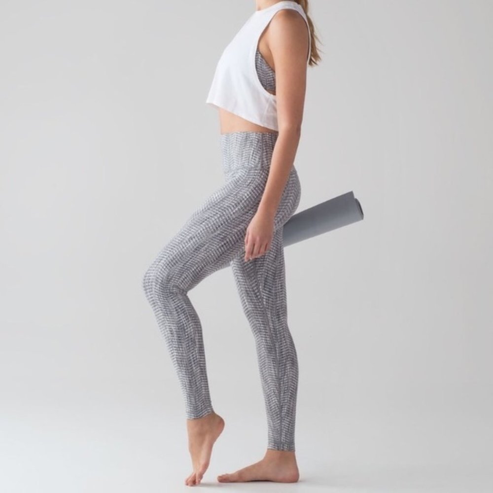Lululemon High Rise Tight- Arrow Jacquard